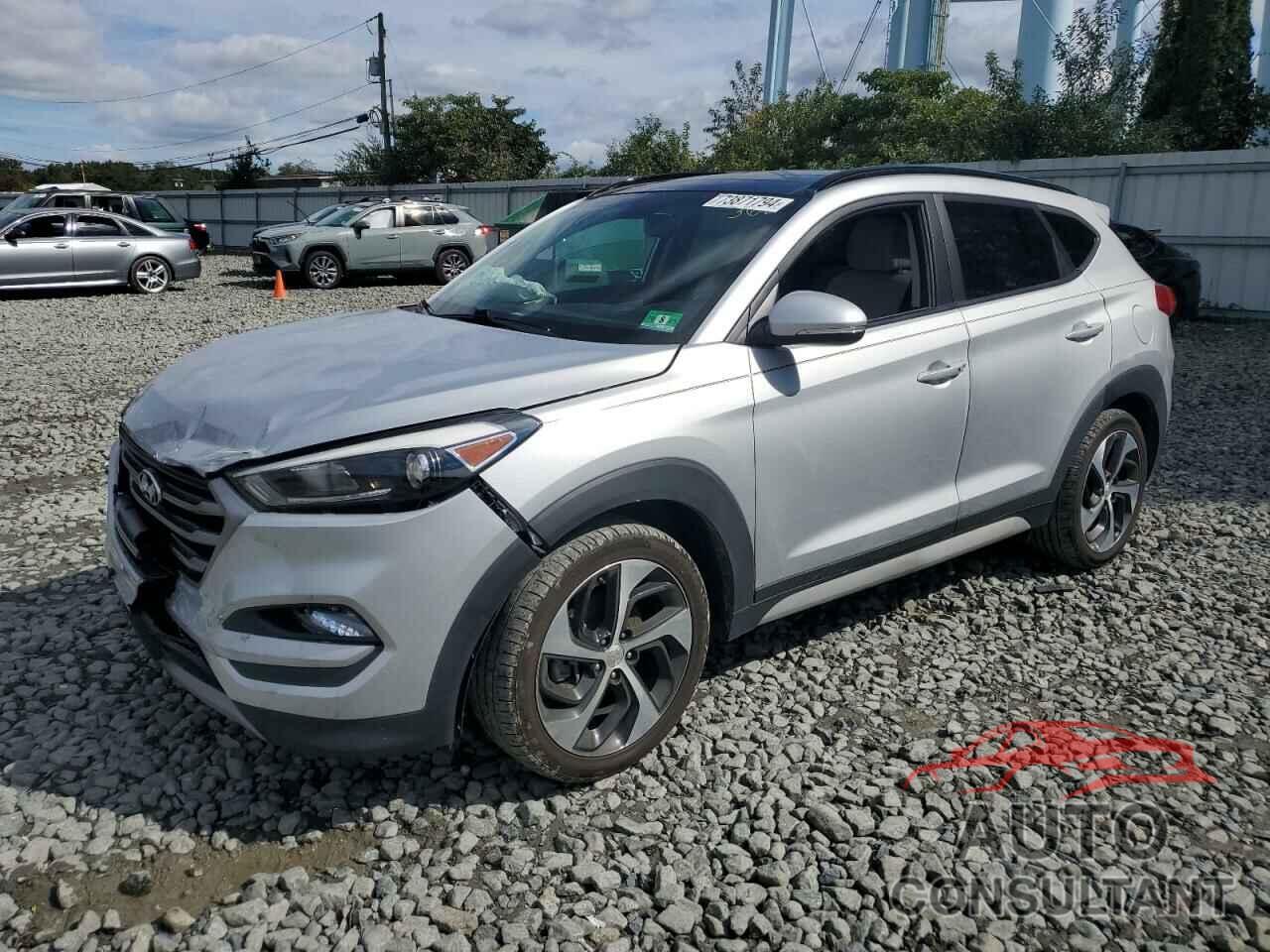 HYUNDAI TUCSON 2018 - KM8J3CA22JU814444