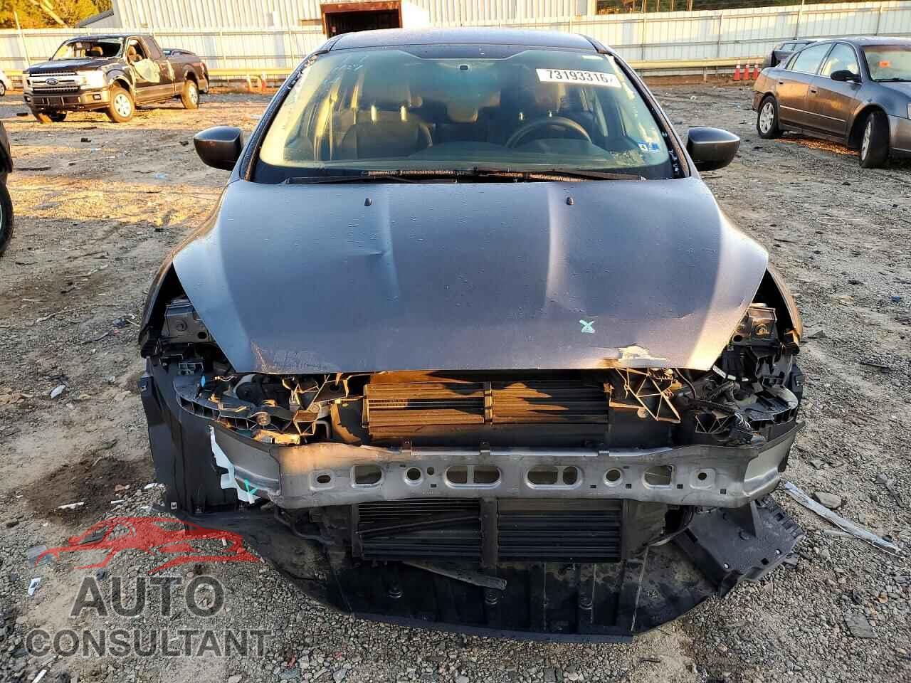 FORD FOCUS 2018 - 1FADP3K27JL329894