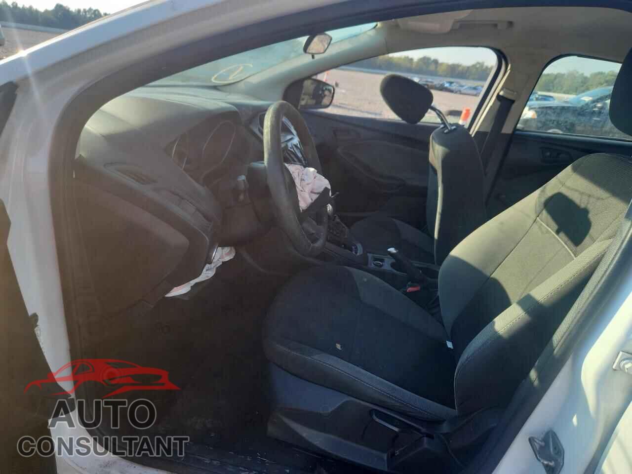 FORD FOCUS 2014 - 1FADP3E25EL142414
