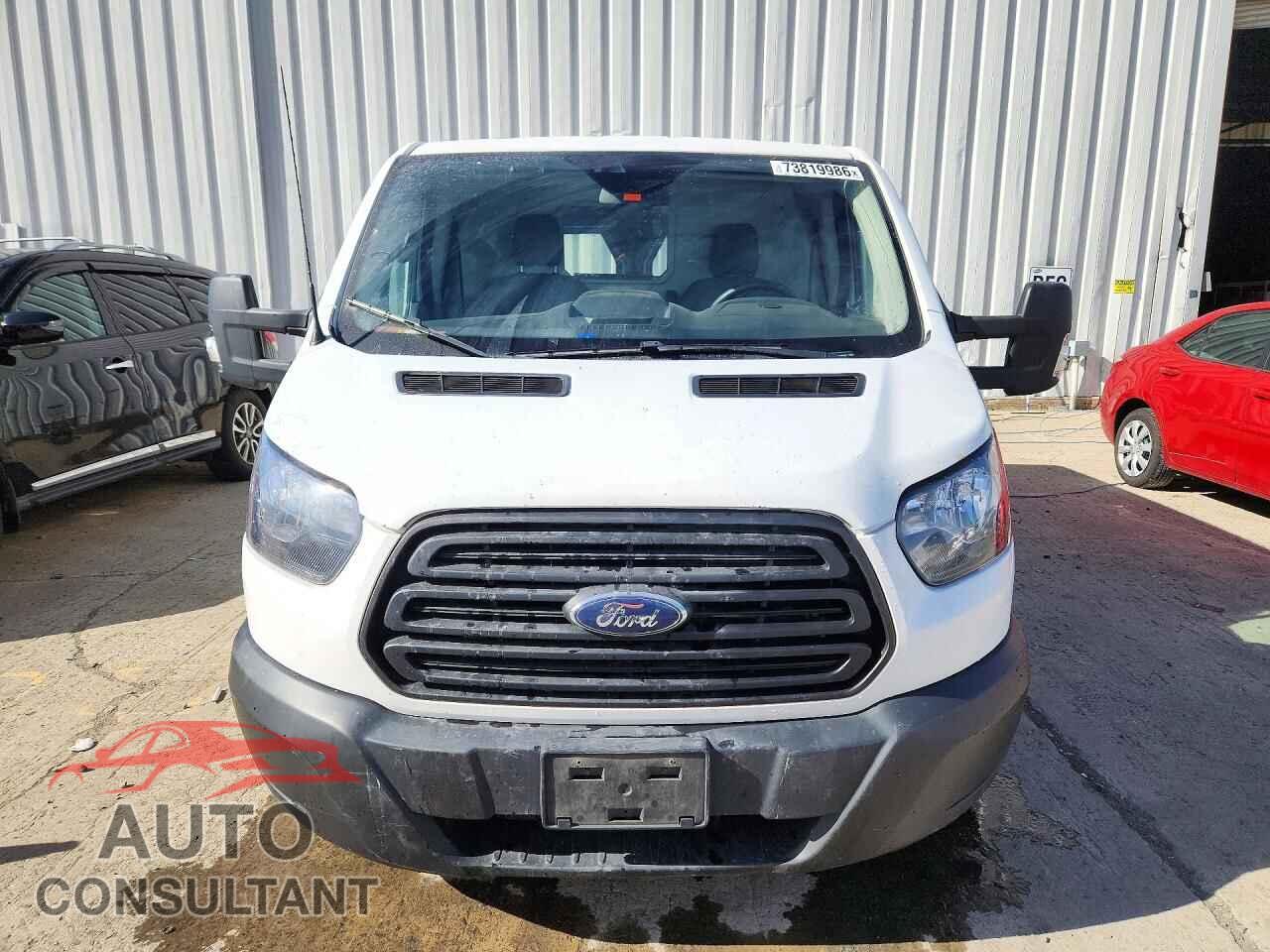 FORD TRANSIT 2019 - 1FTYR1YM6KKB79223