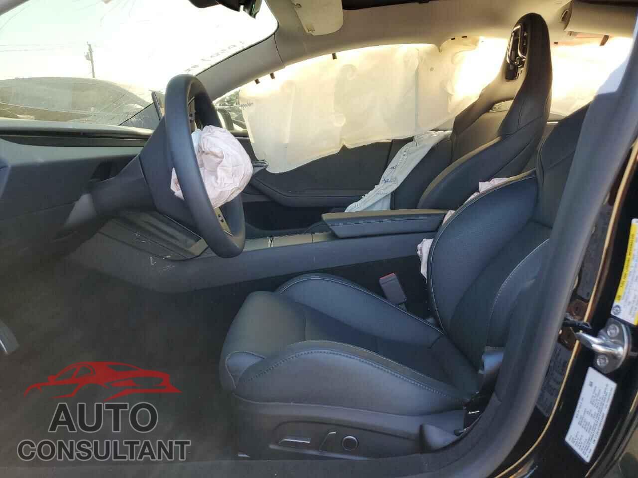 TESLA MODEL 3 2024 - 5YJ3E1ET8RF834569