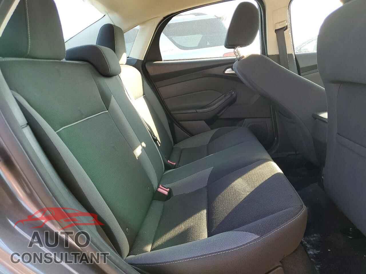 FORD FOCUS 2014 - 1FADP3F28EL228931