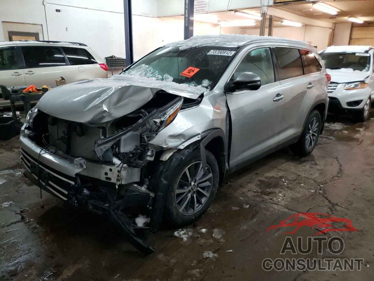 TOYOTA HIGHLANDER 2019 - 5TDJZRFH9KS583888