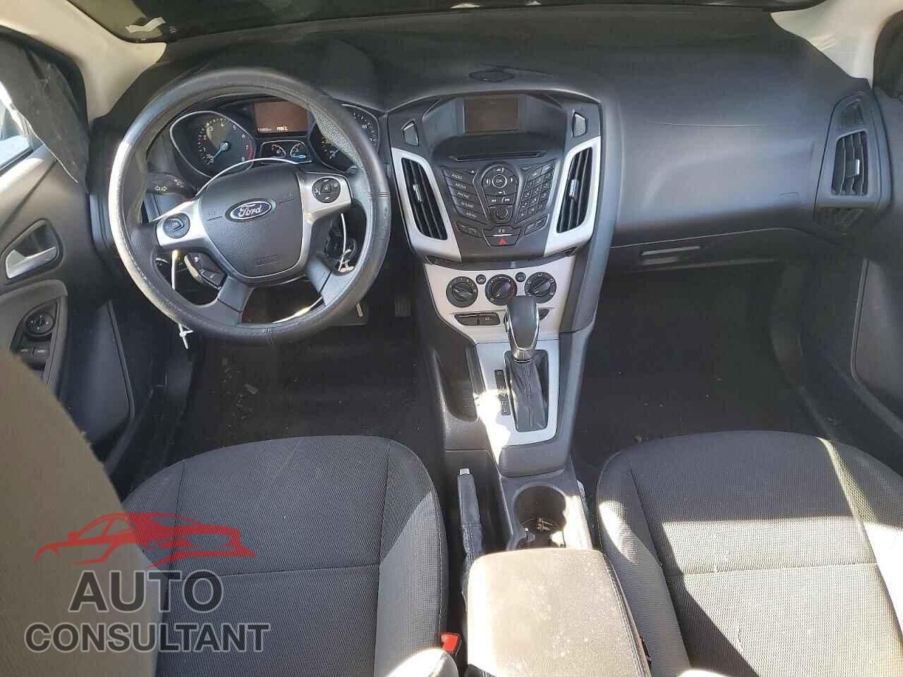FORD FOCUS 2014 - 1FADP3F2XEL276169