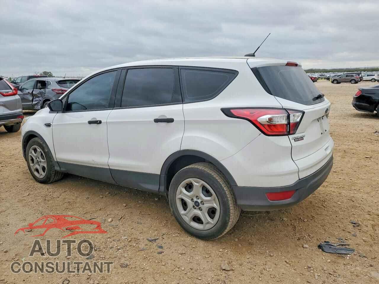 FORD ESCAPE 2017 - 1FMCU0F75HUD16516
