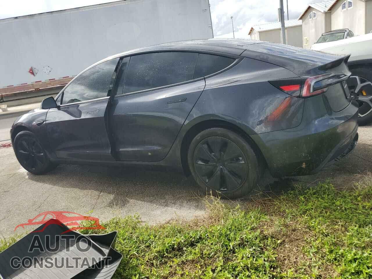TESLA MODEL 3 2024 - 5YJ3E1EA2RF756126