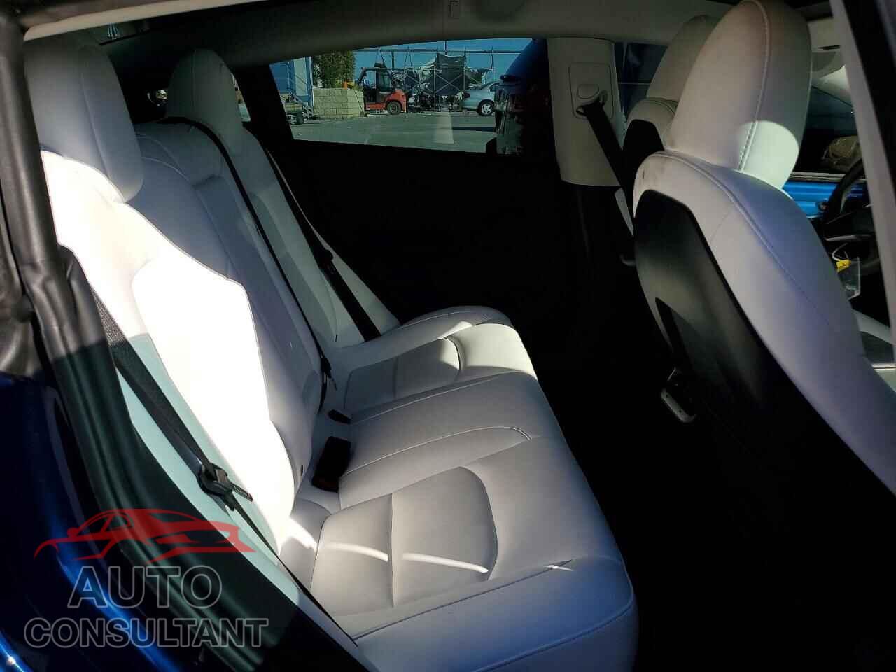 TESLA MODEL 3 2023 - 5YJ3E1EA5PF621381