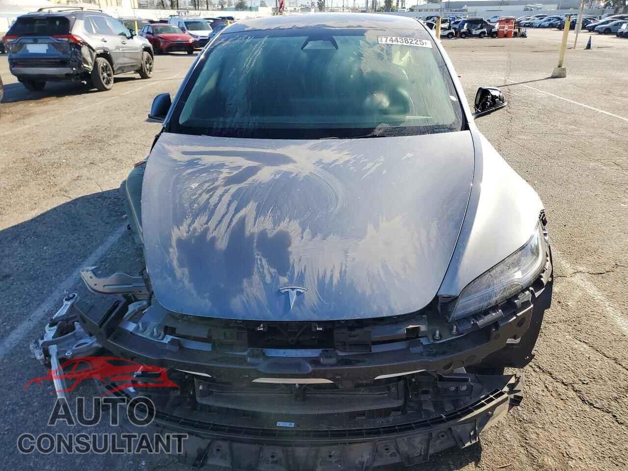 TESLA MODEL 3 2024 - 5YJ3E1EA8RF858787