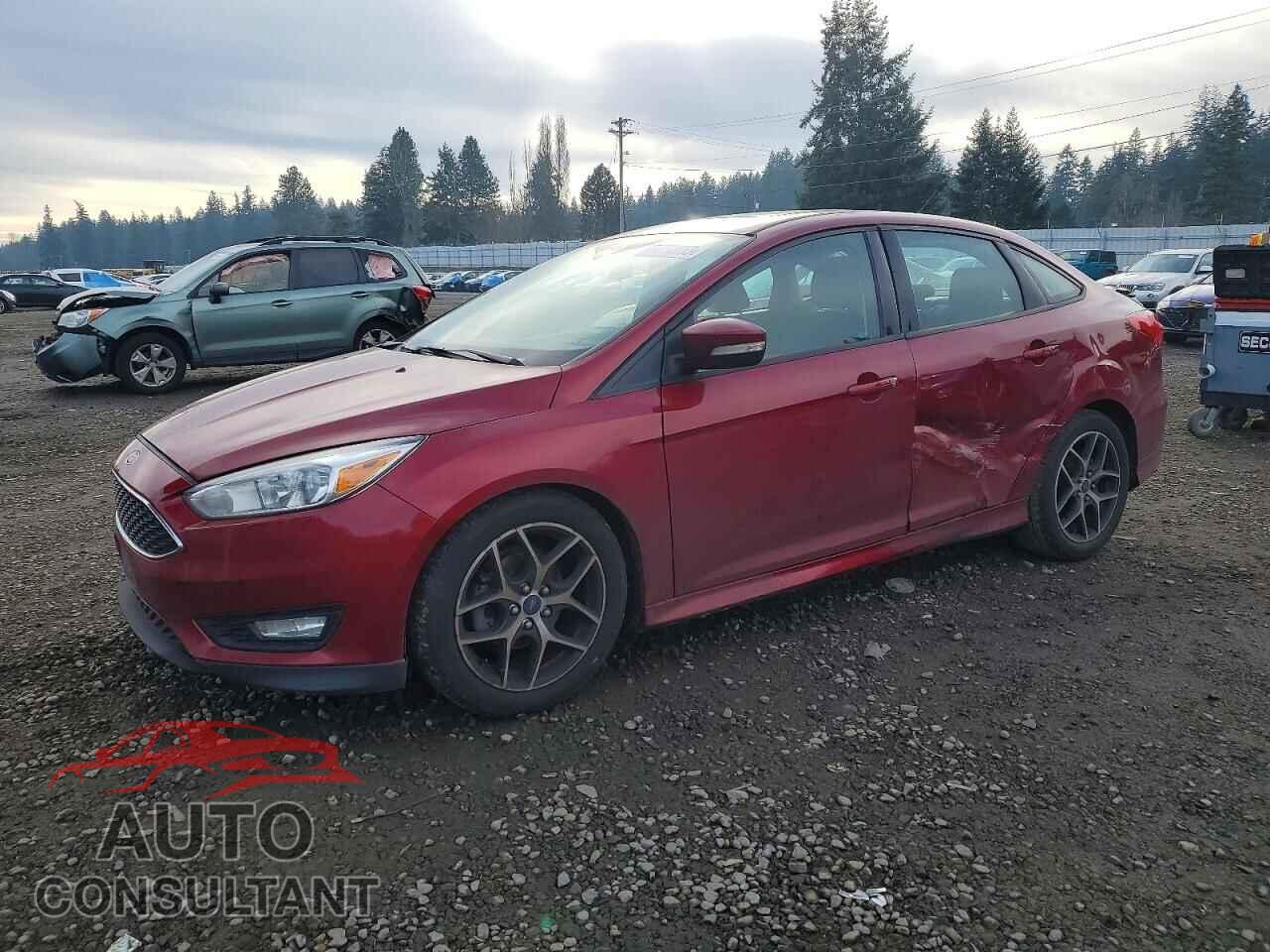 FORD FOCUS 2015 - 1FADP3F24FL211366