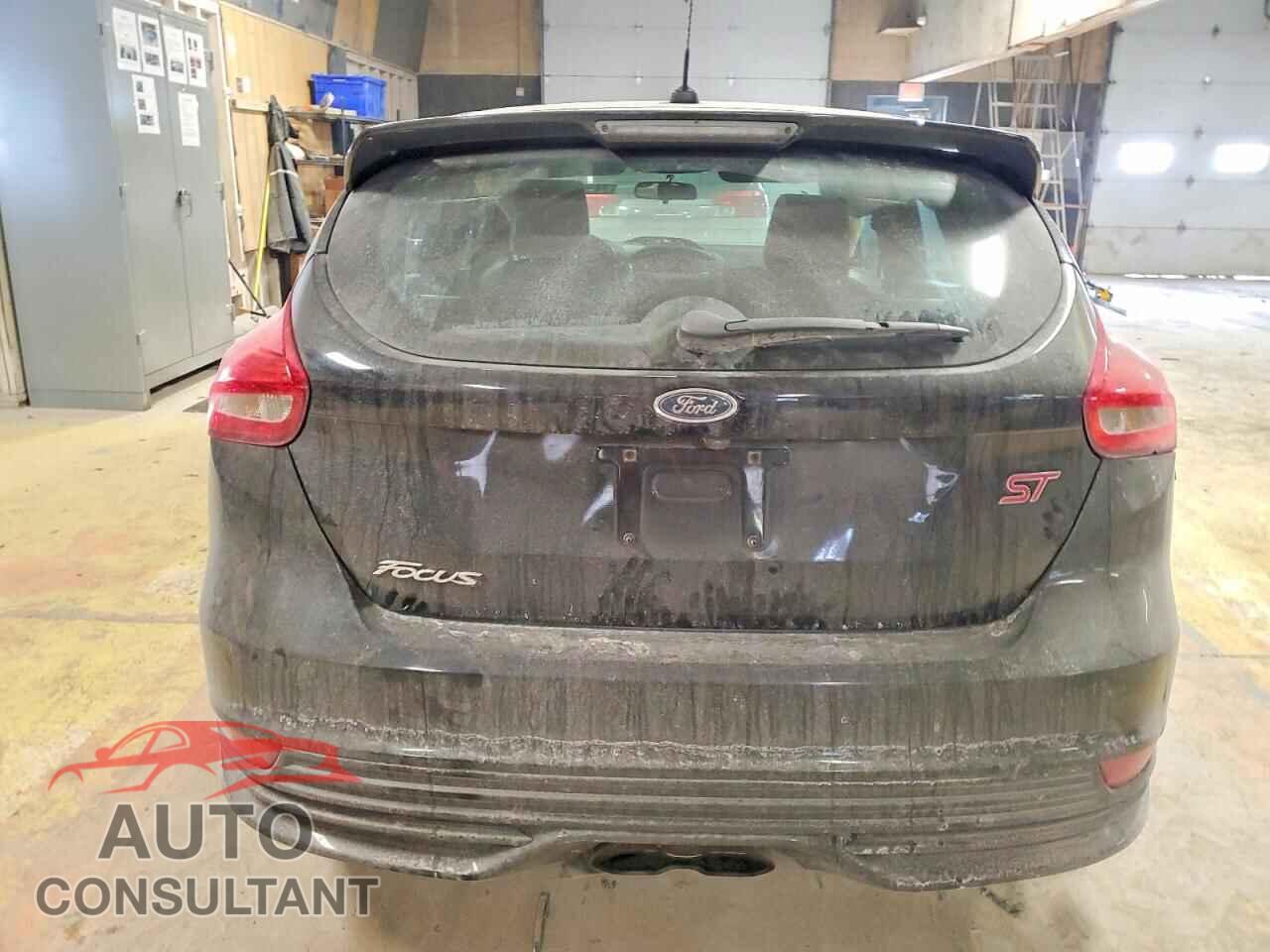 FORD FOCUS 2017 - 1FADP3L92HL305363