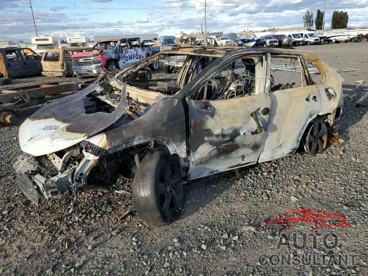 TOYOTA RAV4 2020 - JTMEWRFV4LJ044609