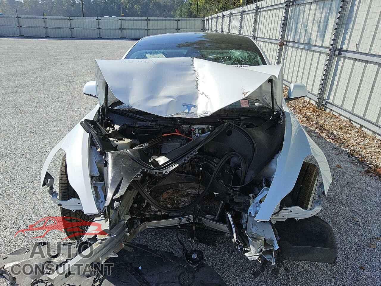 TESLA MODEL 3 2023 - 5YJ3E1EA3PF437458