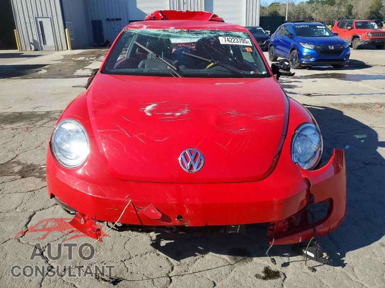 VOLKSWAGEN BEETLE 2014 - 3VWJP7AT0EM632029