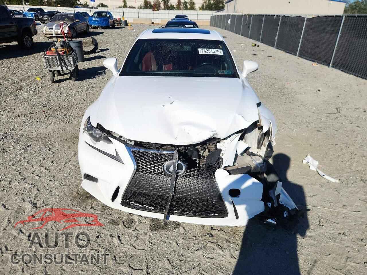 LEXUS IS 2015 - JTHCE1D27F5007747