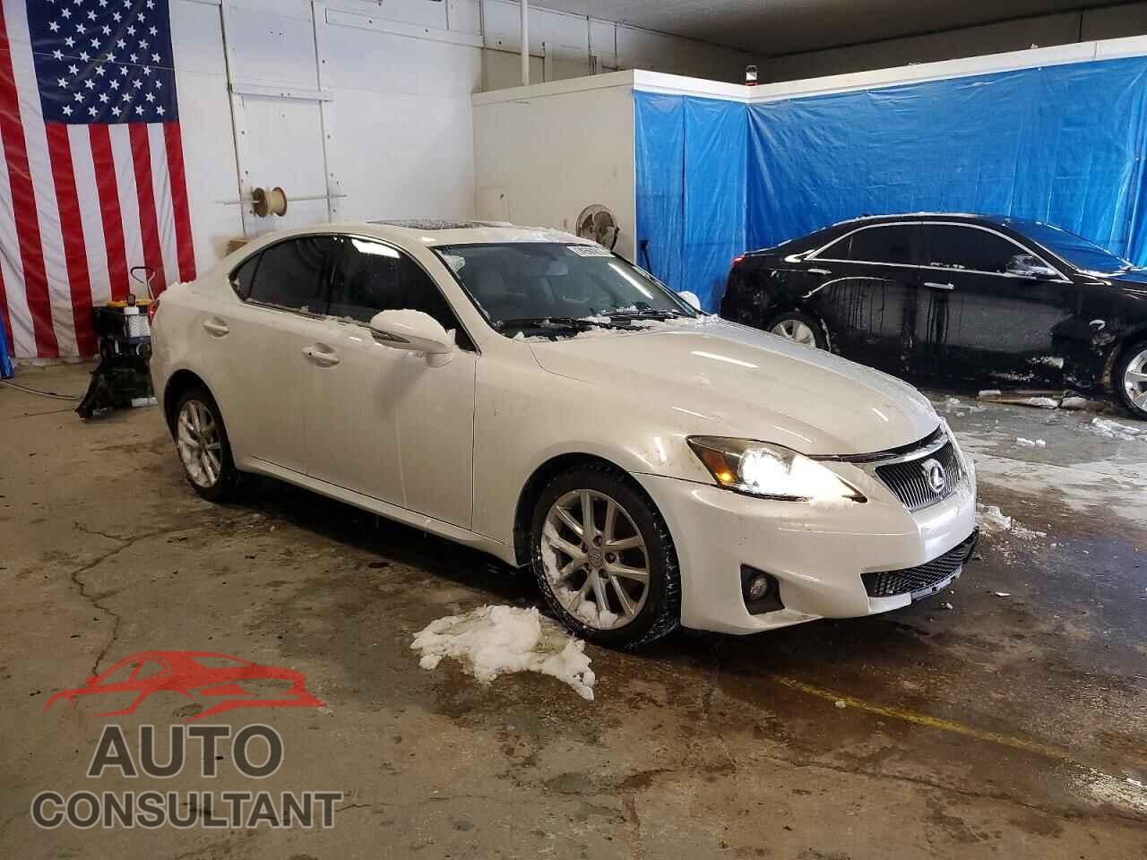 LEXUS IS 2013 - JTHCF5C24D5062109
