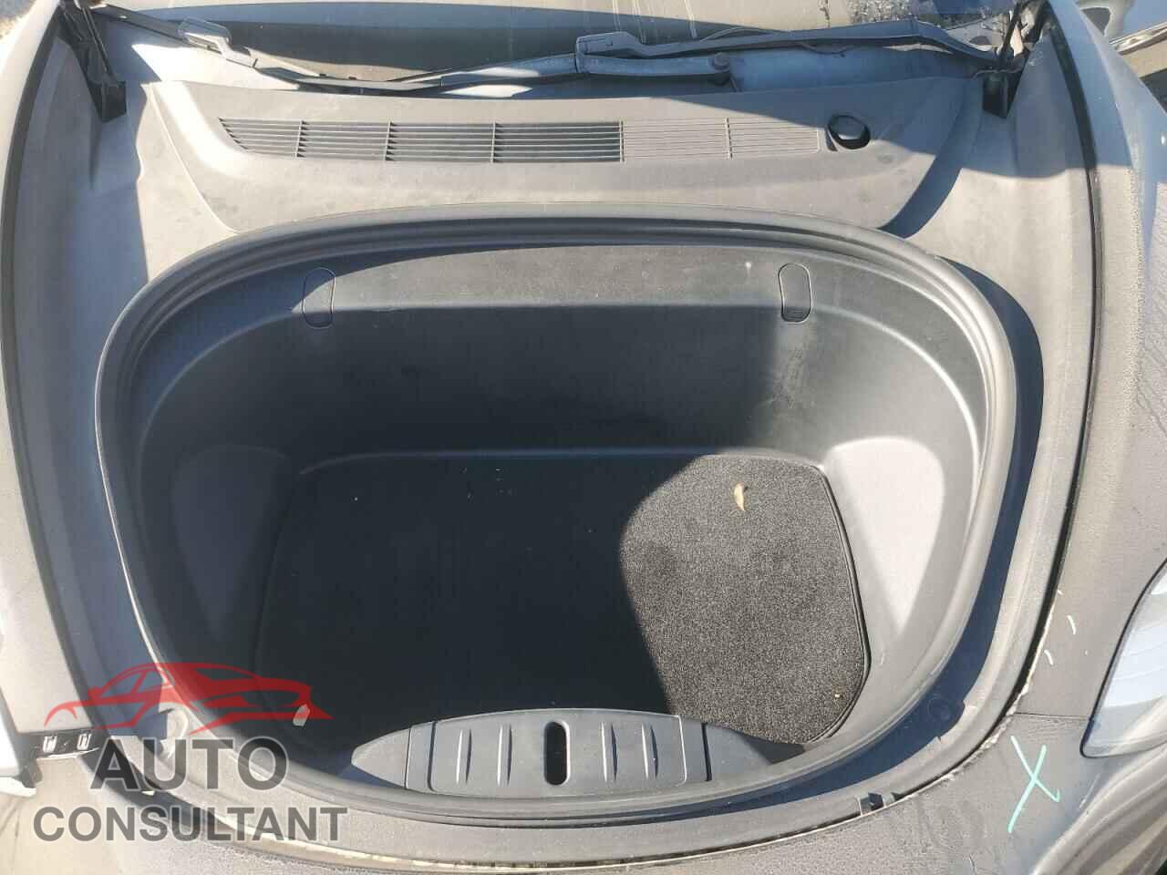 TESLA MODEL 3 2018 - 5YJ3E1EA2JF157389