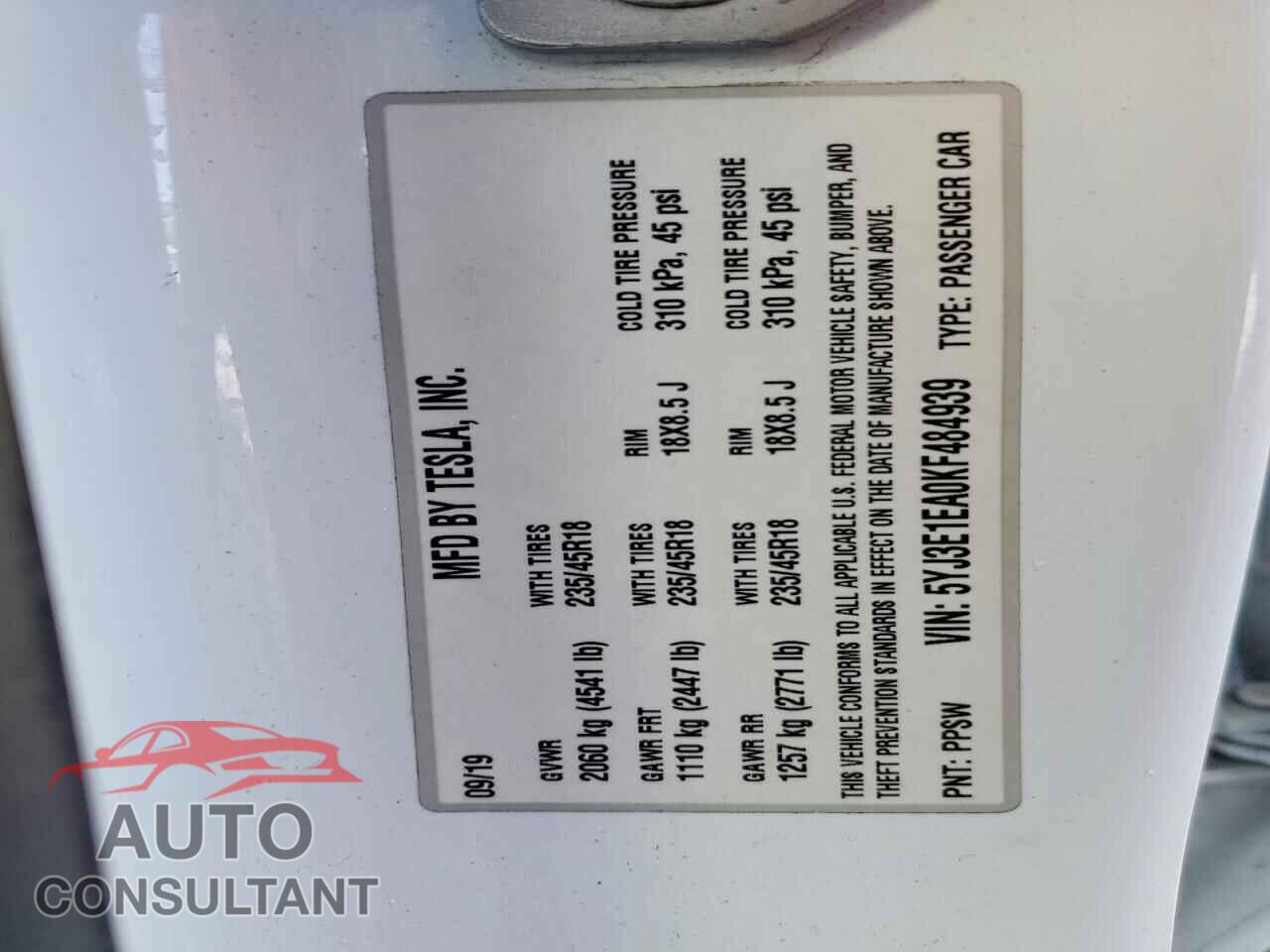 TESLA MODEL 3 2019 - 5YJ3E1EA0KF484939