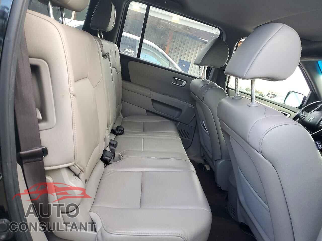 HONDA PILOT 2013 - 5FNYF4H77DB071875