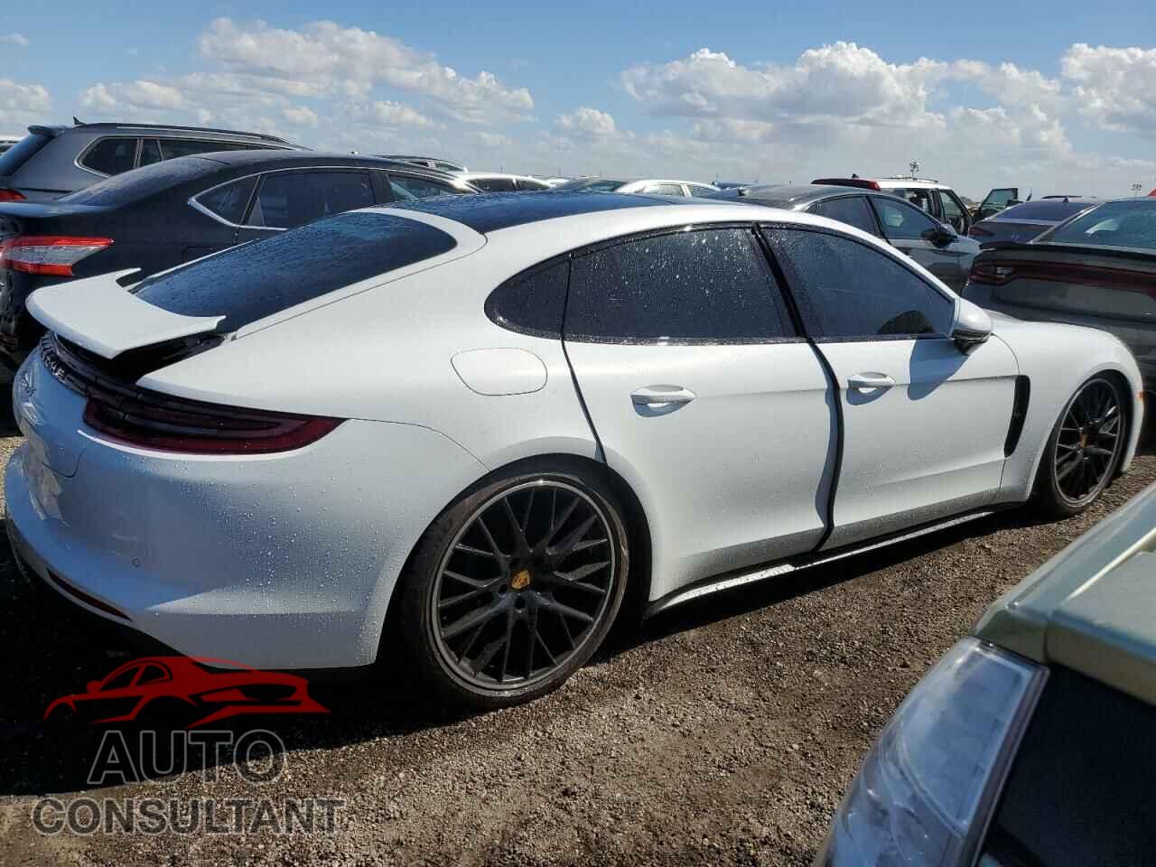 PORSCHE PANAMERA 2018 - WP0AB2A79JL132406