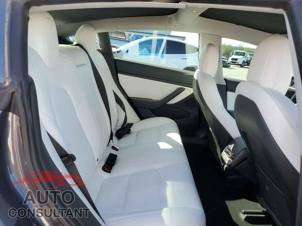 TESLA MODEL 3 2018 - 5YJ3E1EAXJF171329