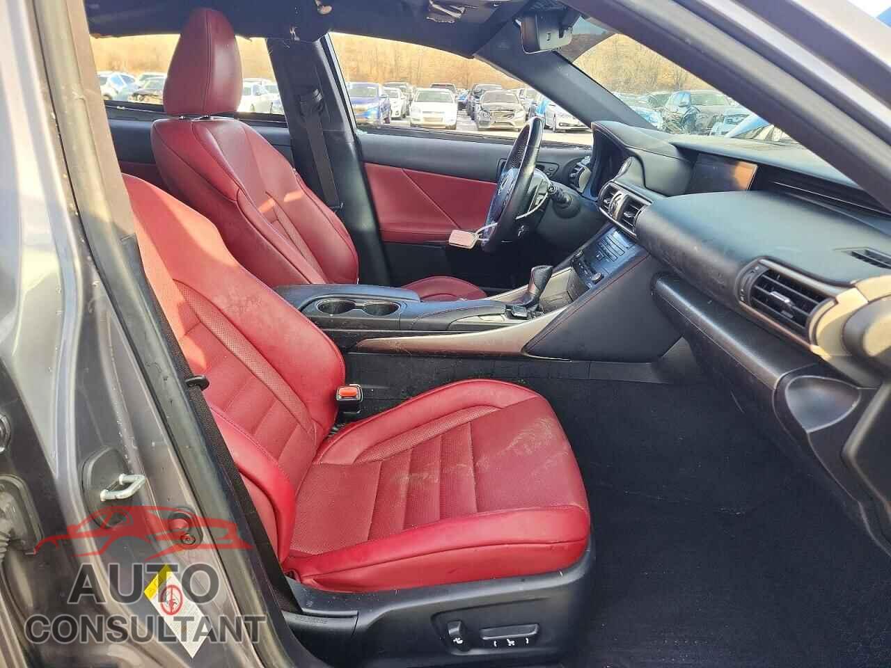 LEXUS IS 2018 - JTHBA1D22J5063806