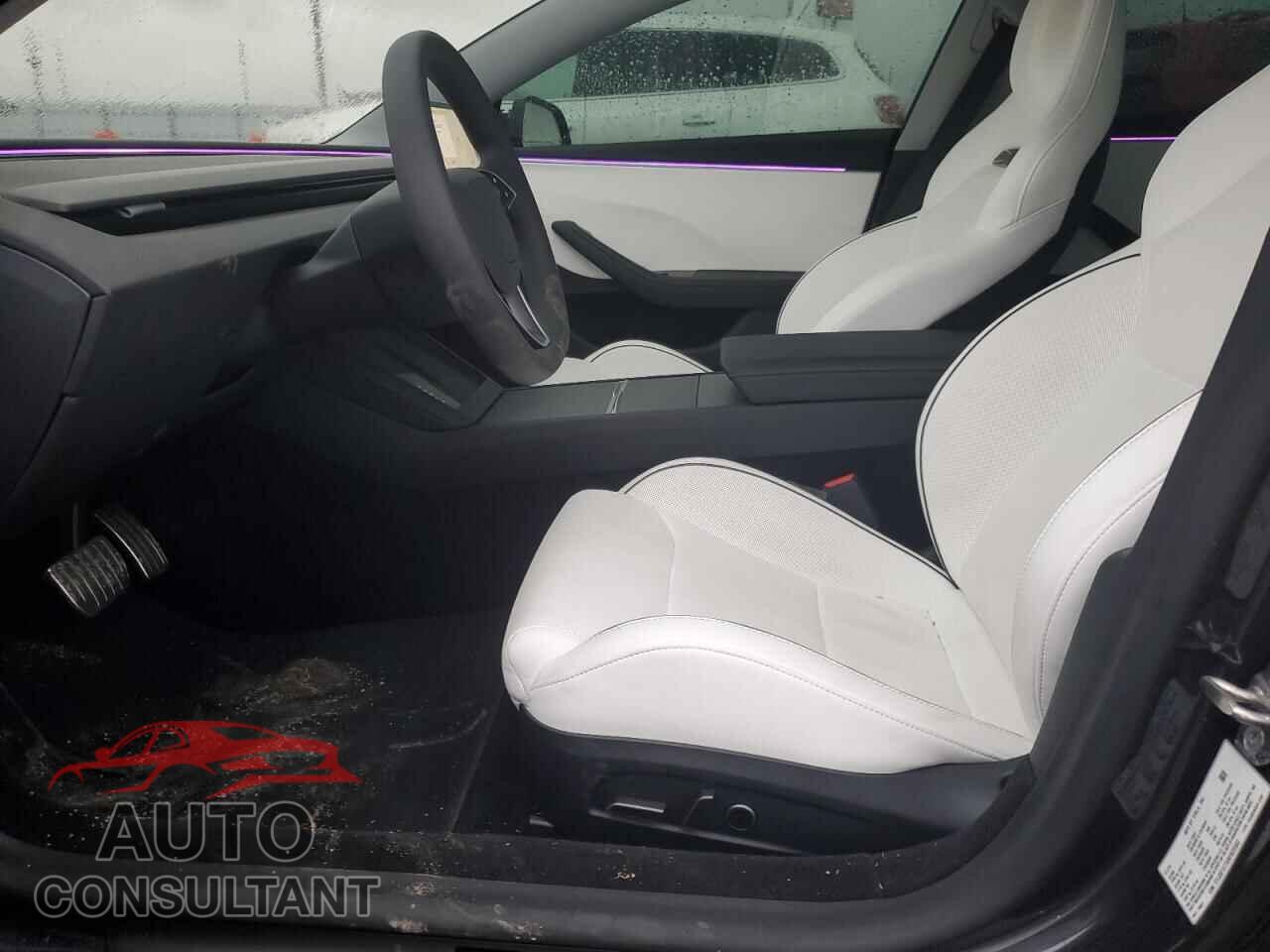 TESLA MODEL 3 2024 - 5YJ3E1ETXRF825582