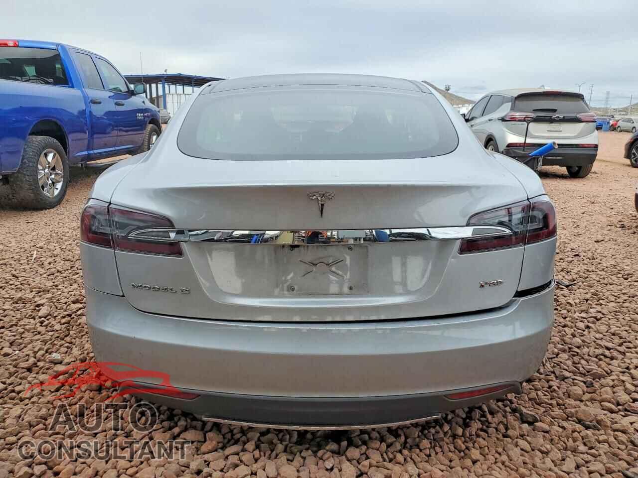 TESLA MODEL S 2013 - 5YJSA1CP1DFP07698