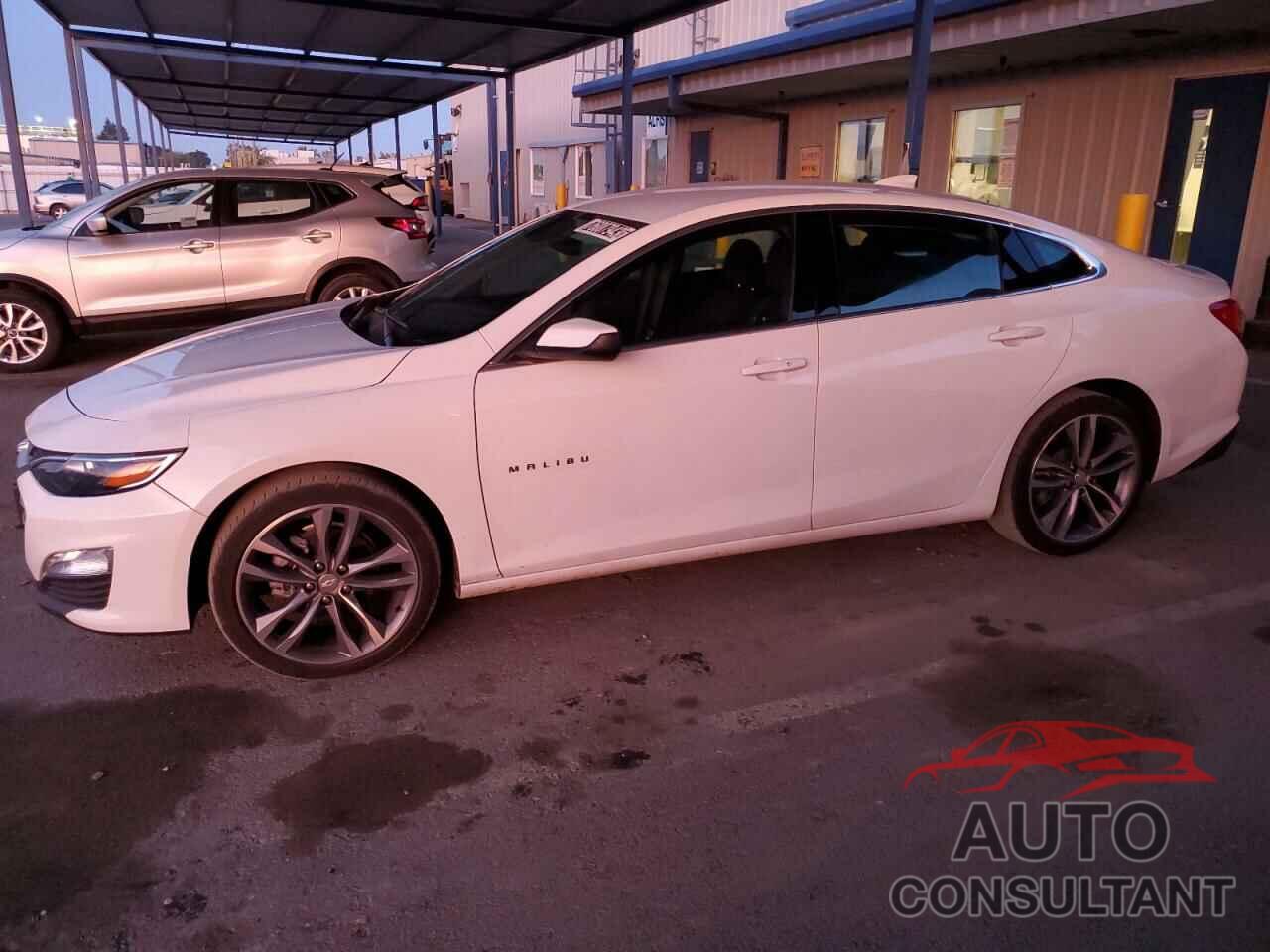 CHEVROLET MALIBU 2022 - 1G1ZD5STXNF177510