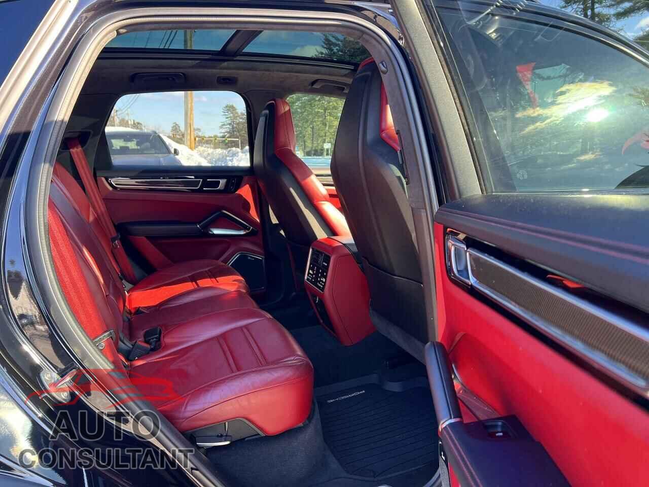 PORSCHE CAYENNE 2019 - WP1AF2AY5KDA80246