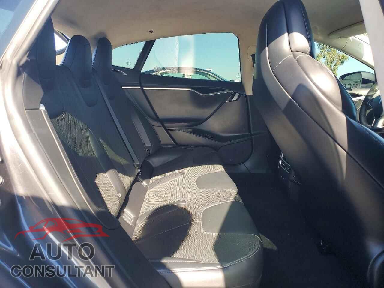 TESLA MODEL S 2017 - 5YJSA1E16HF183785