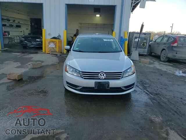 VOLKSWAGEN PASSAT 2014 - 1VWAP7A32EC005401