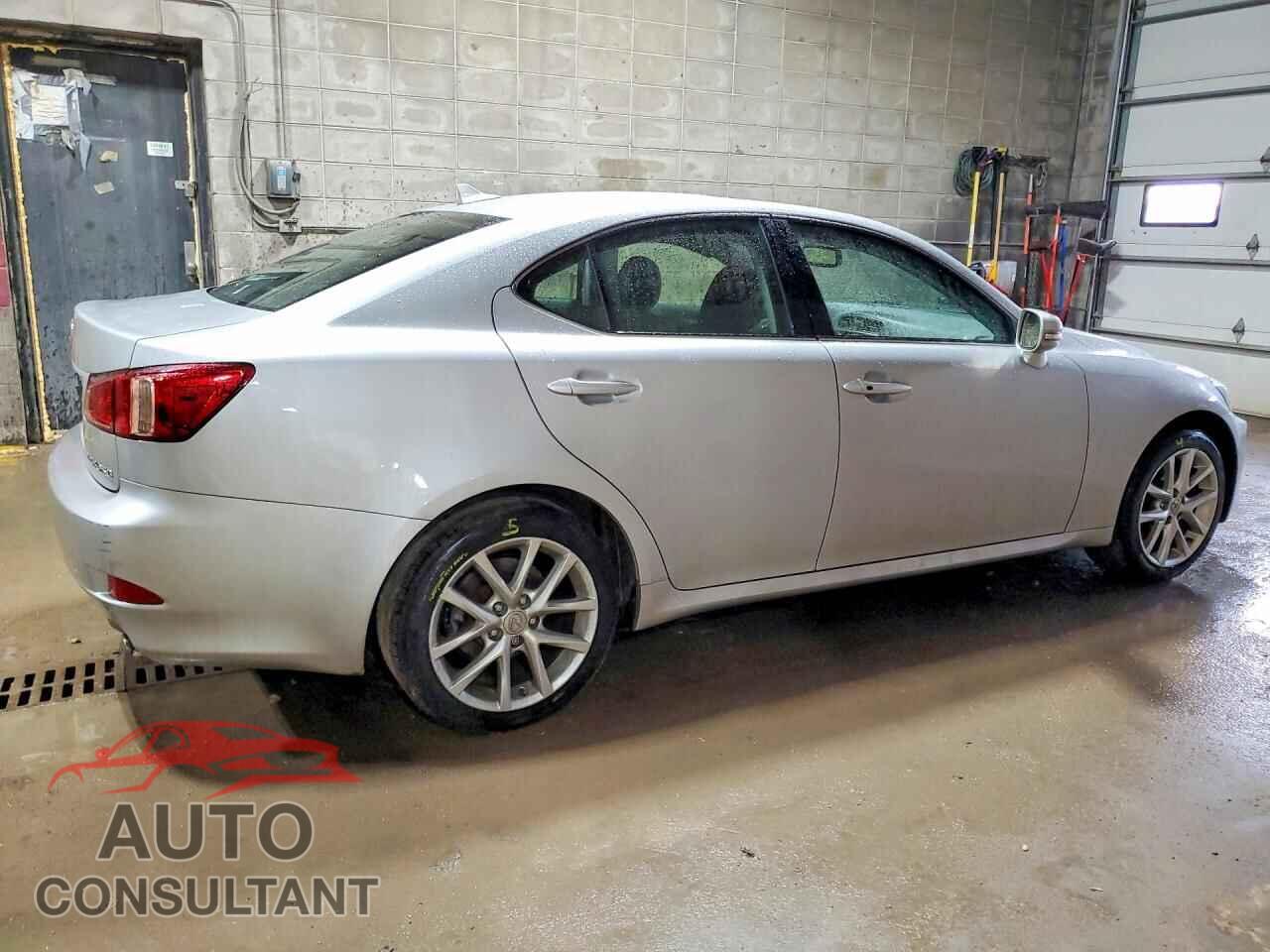LEXUS IS 250 2011 - JTHCF5C22B5052529