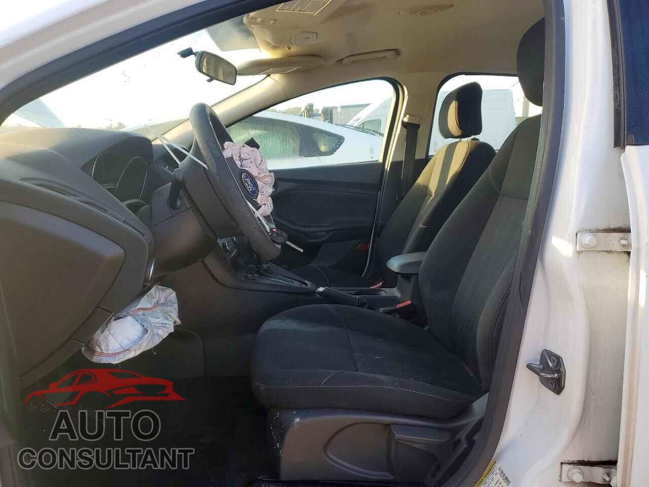 FORD FOCUS 2017 - 1FADP3F25HL251295