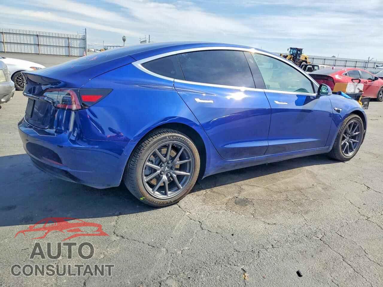 TESLA MODEL 3 2018 - 5YJ3E1EA8JF160720