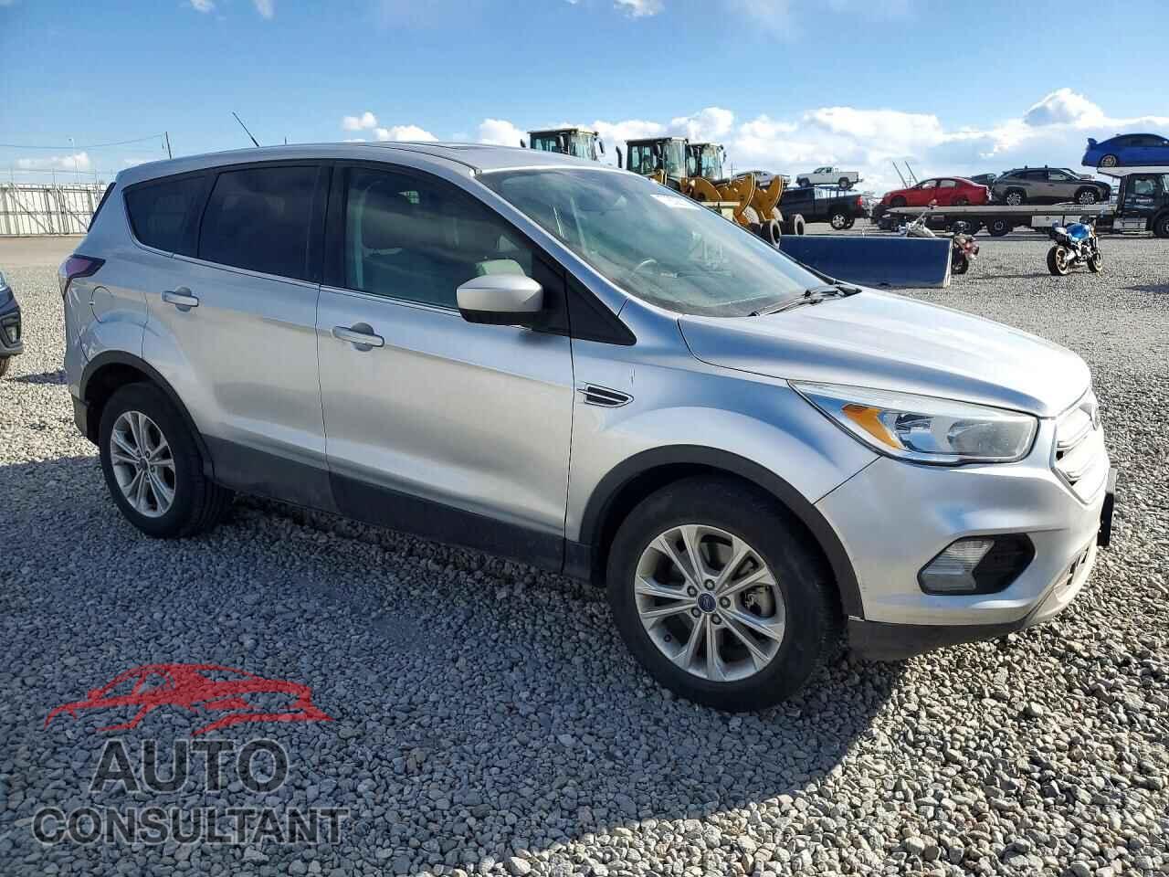 FORD ESCAPE 2017 - 1FMCU9G91HUB67736
