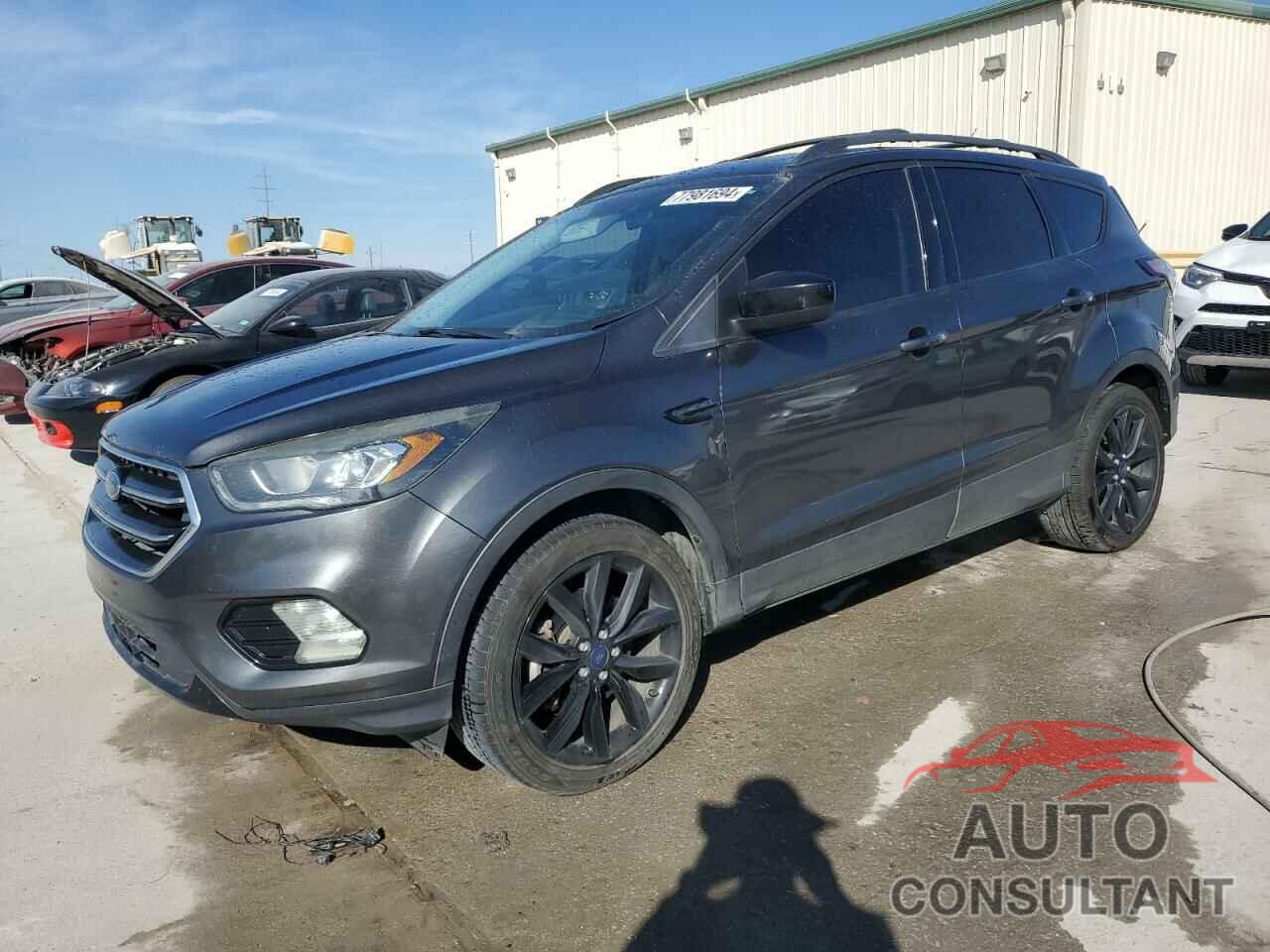 FORD ESCAPE 2017 - 1FMCU0G97HUD42373
