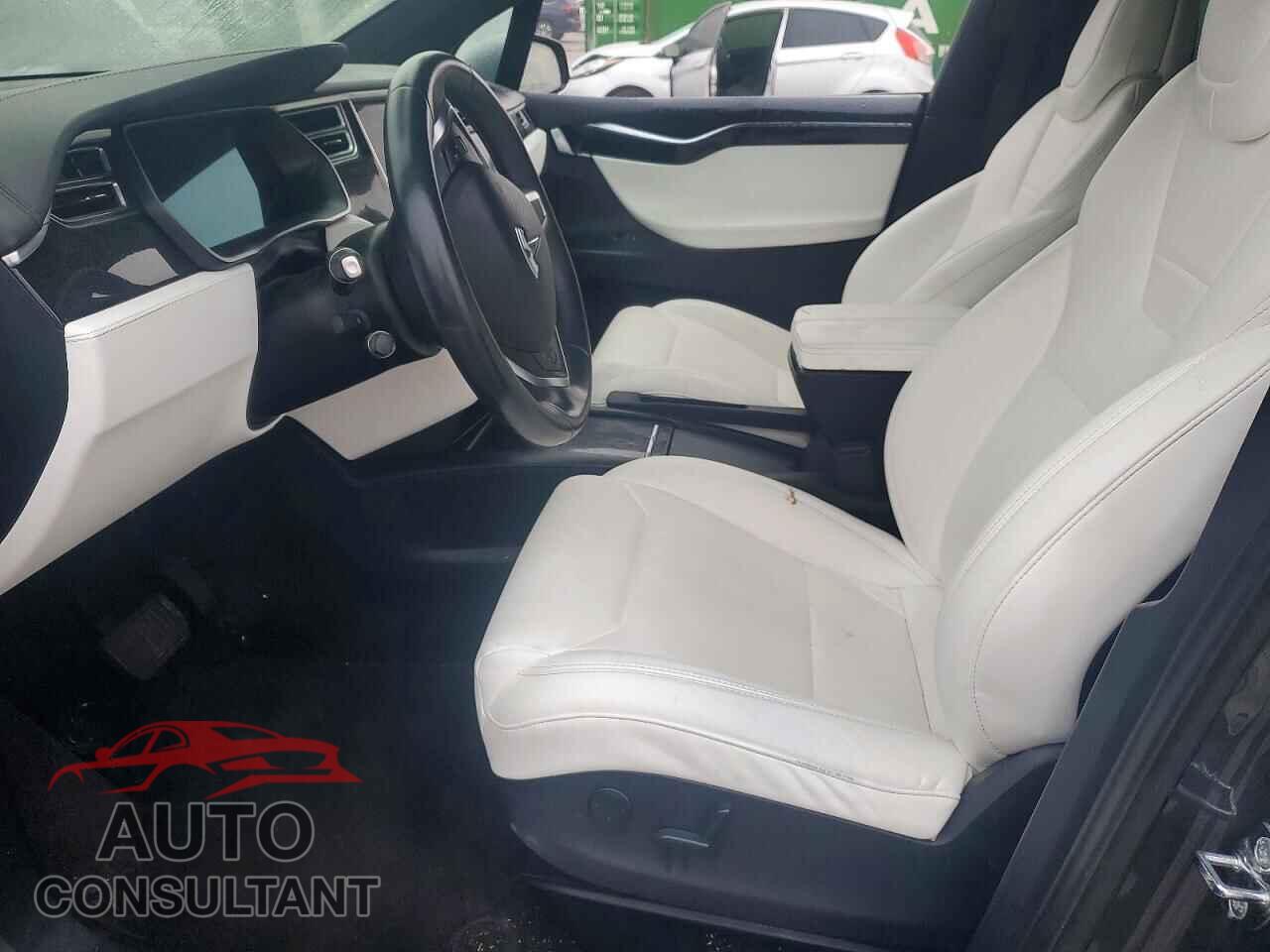 TESLA MODEL X 2017 - 5YJXCAE21HF058220