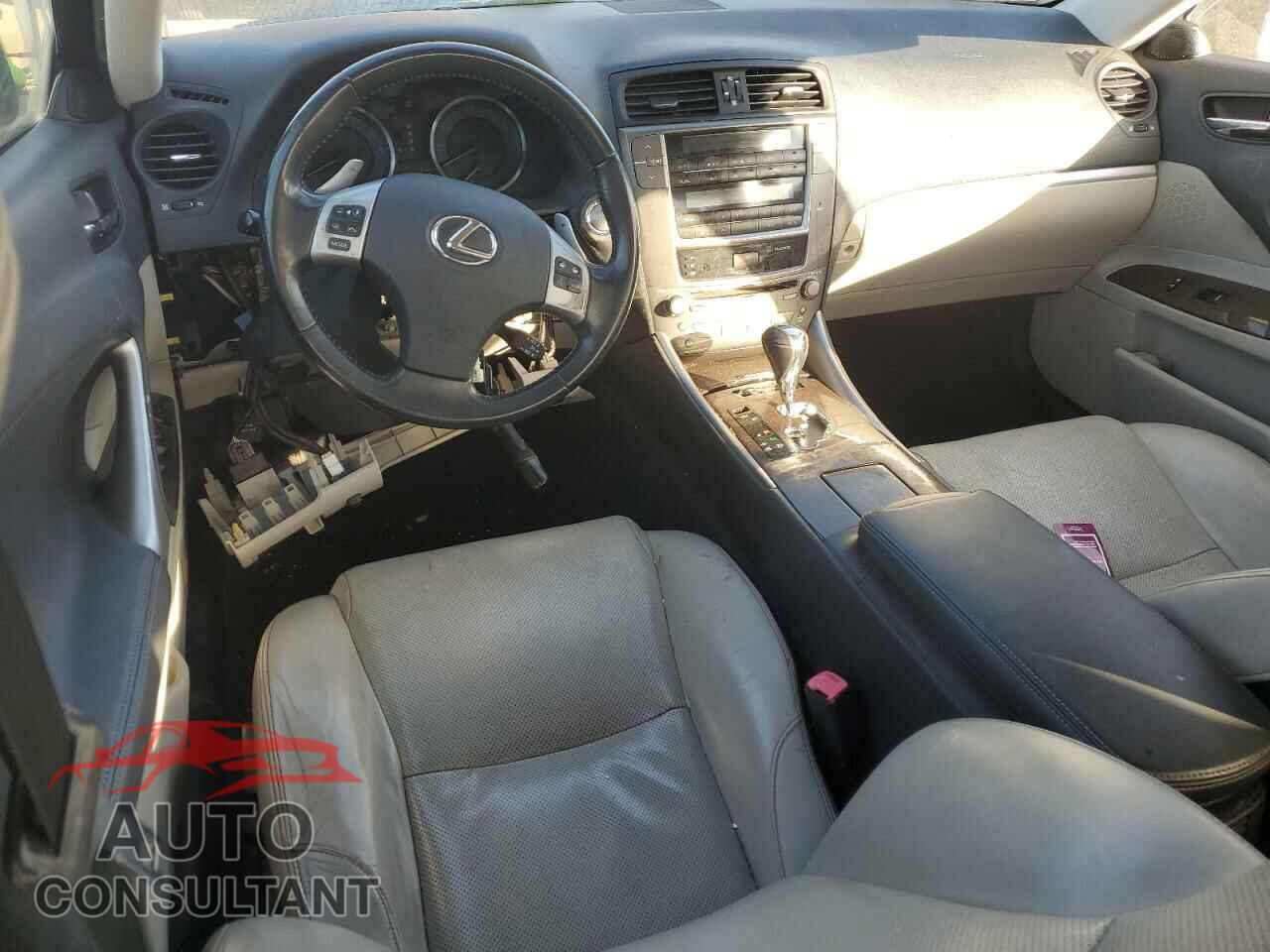 LEXUS IS 2011 - JTHBF5C20B5153631