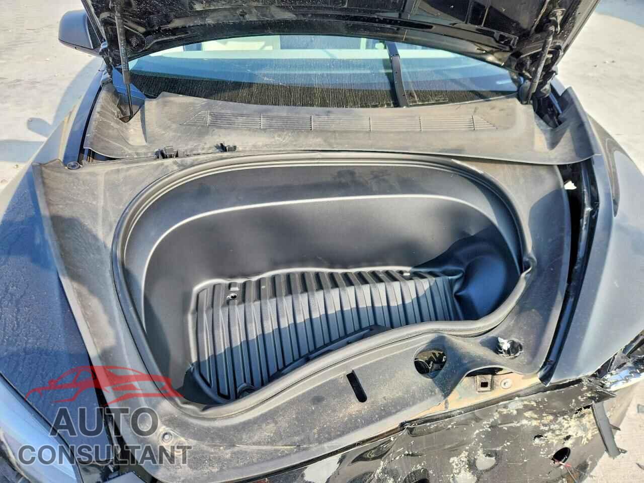 TESLA MODEL 3 2025 - 5YJ3E1EA3SF980639