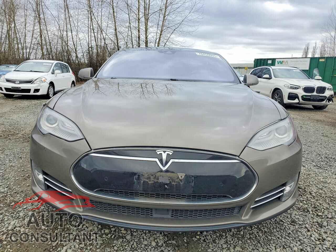 TESLA MODEL S 2016 - 5YJSA1E27GF133548