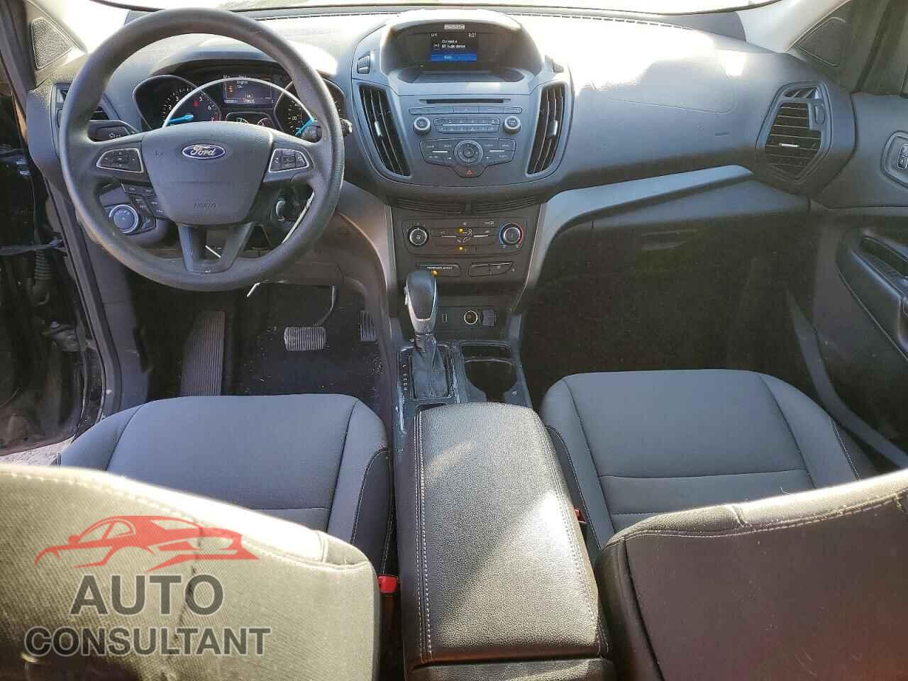 FORD ESCAPE 2017 - 1FMCU0F7XHUB42961