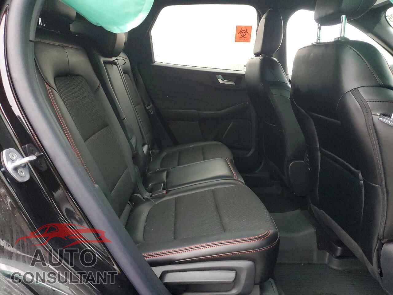 FORD ESCAPE ST 2025 - 1FMCU9MN3SUA20102