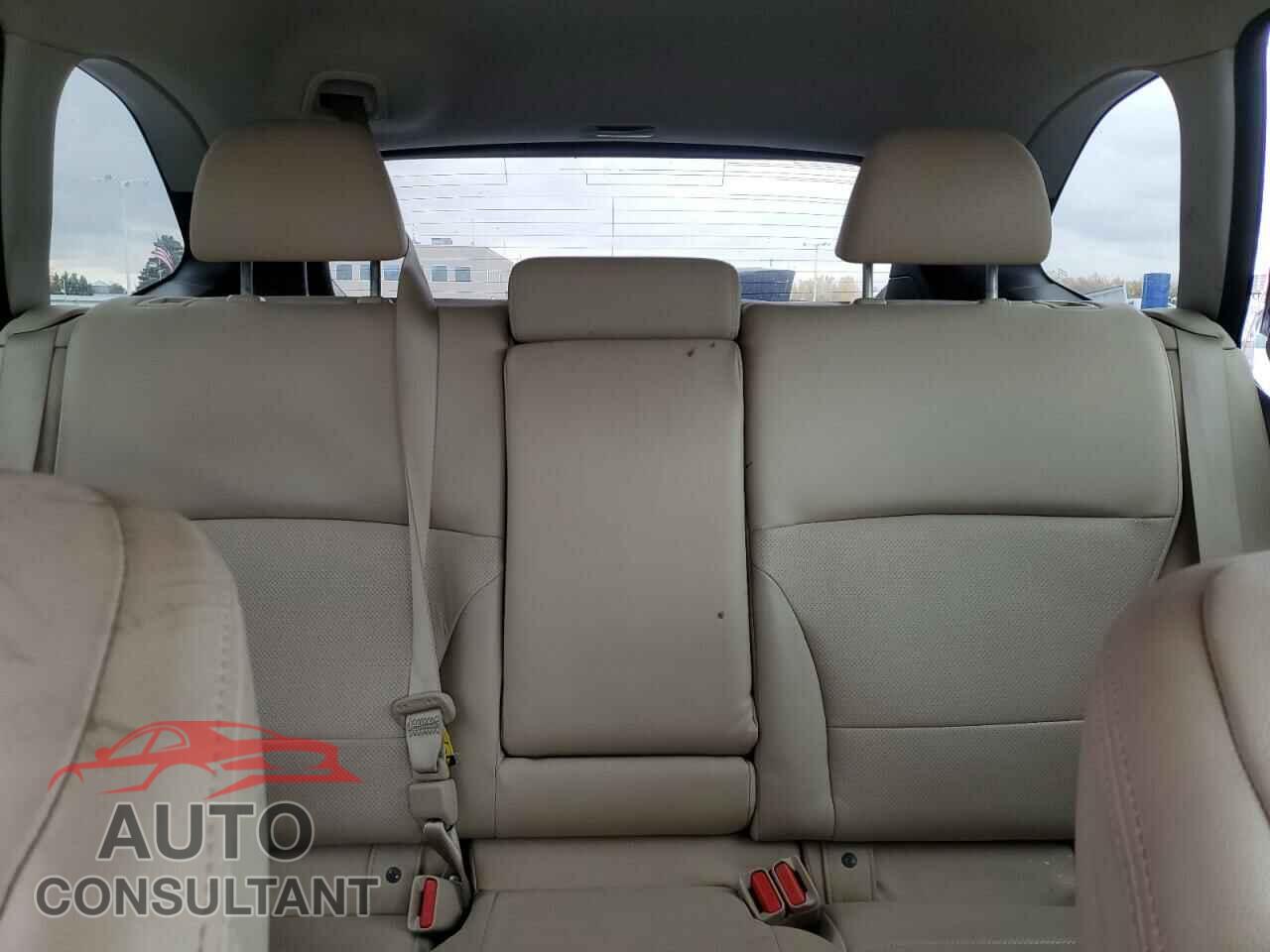 SUBARU OUTBACK 2017 - 4S4BSANC4H3365878