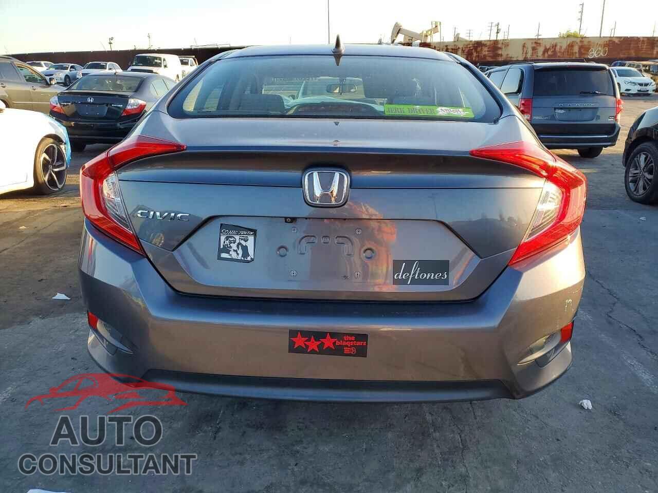 HONDA CIVIC 2017 - 19XFC2F77HE230400