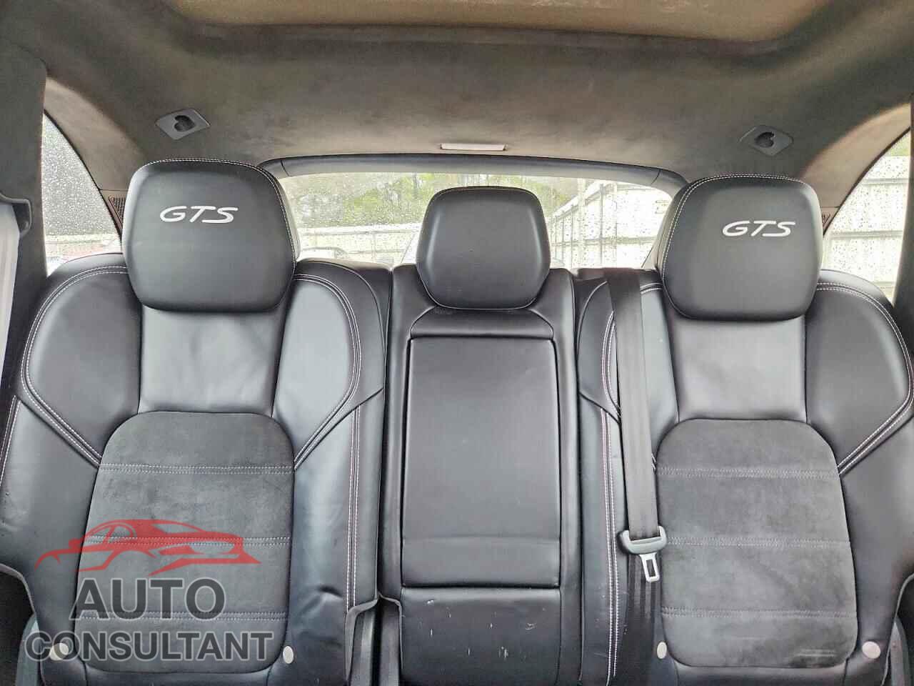 PORSCHE CAYENNE 2017 - WP1AD2A27HLA81785