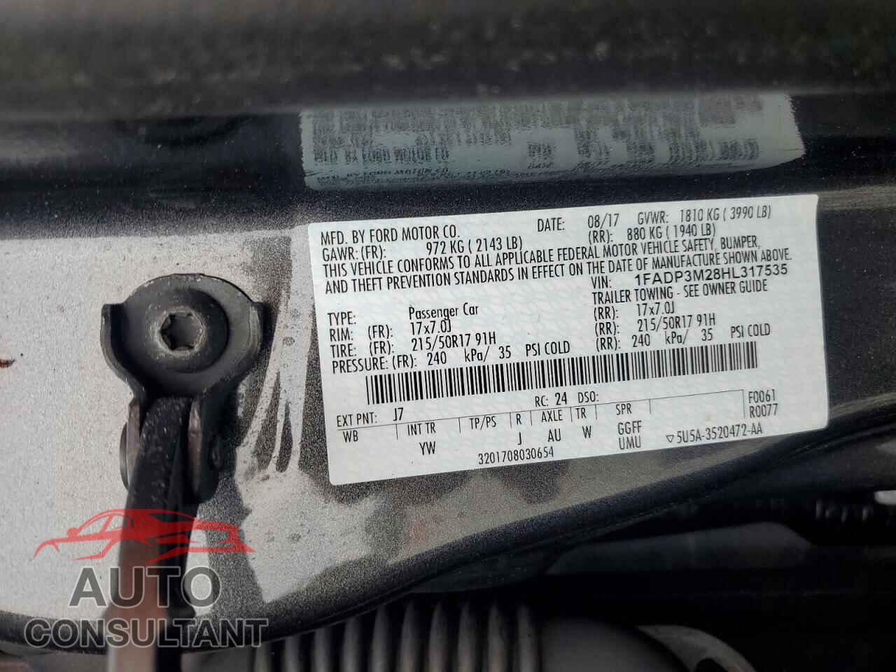 FORD FOCUS 2017 - 1FADP3M28HL317535