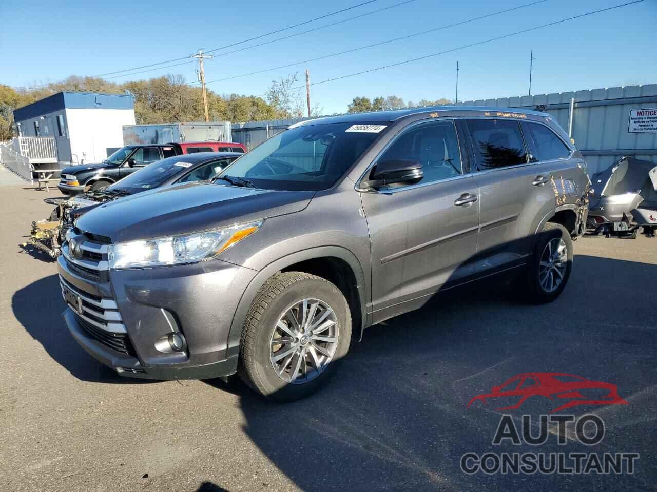 TOYOTA HIGHLANDER 2017 - 5TDJZRFH0HS520848