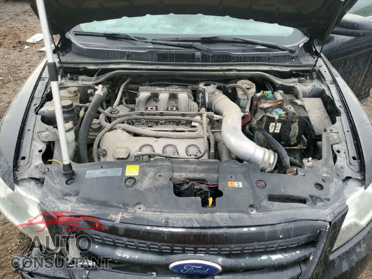 FORD TAURUS 2011 - 1FAHP2FW1BG155677