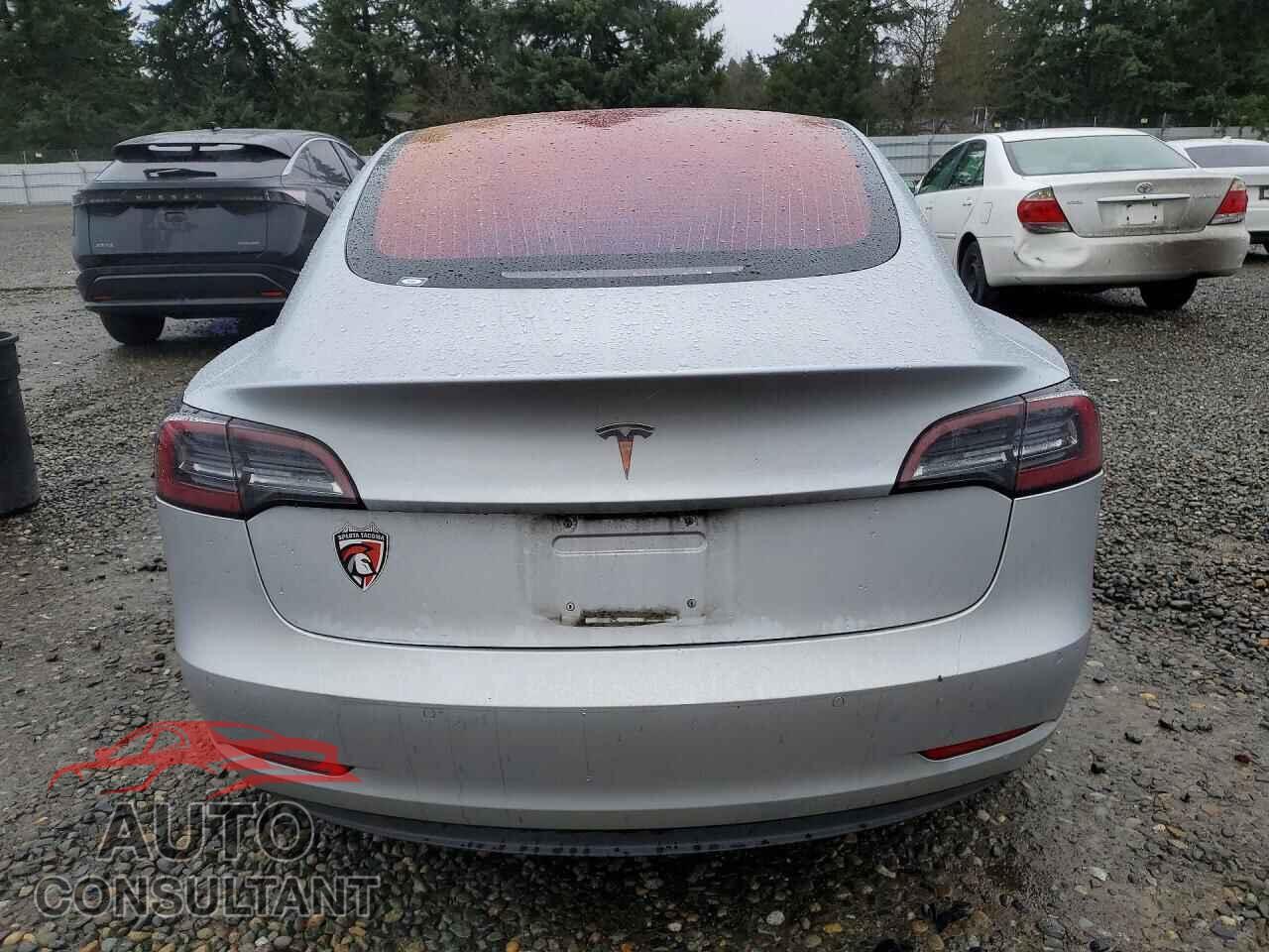 TESLA MODEL 3 2018 - 5YJ3E1EA5JF017966