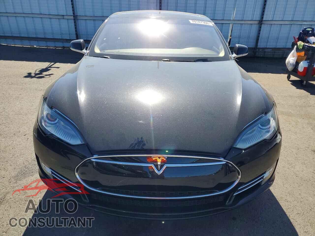 TESLA MODEL S 2013 - 5YJSA1CN9DFP27647